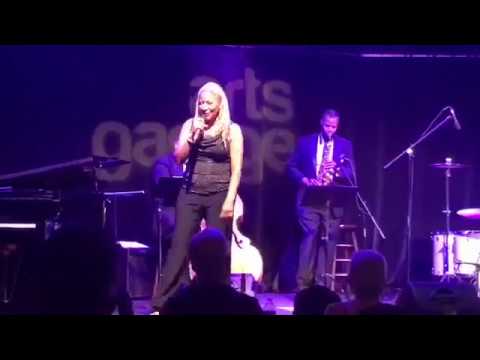Proud Mary/Saints Go Marching In Medley