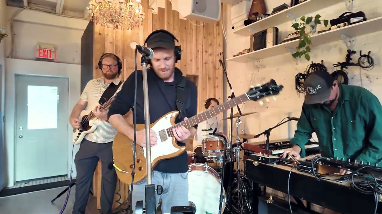 Shapes - Village Sessions (Daytime)