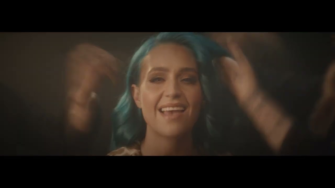 Amy Sheppard - Overthinking (Official Music Video)
