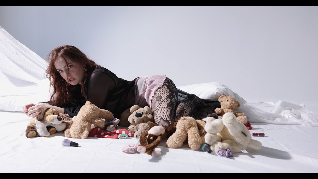 Gina Zo - Dirty Habits (Official Music Video)