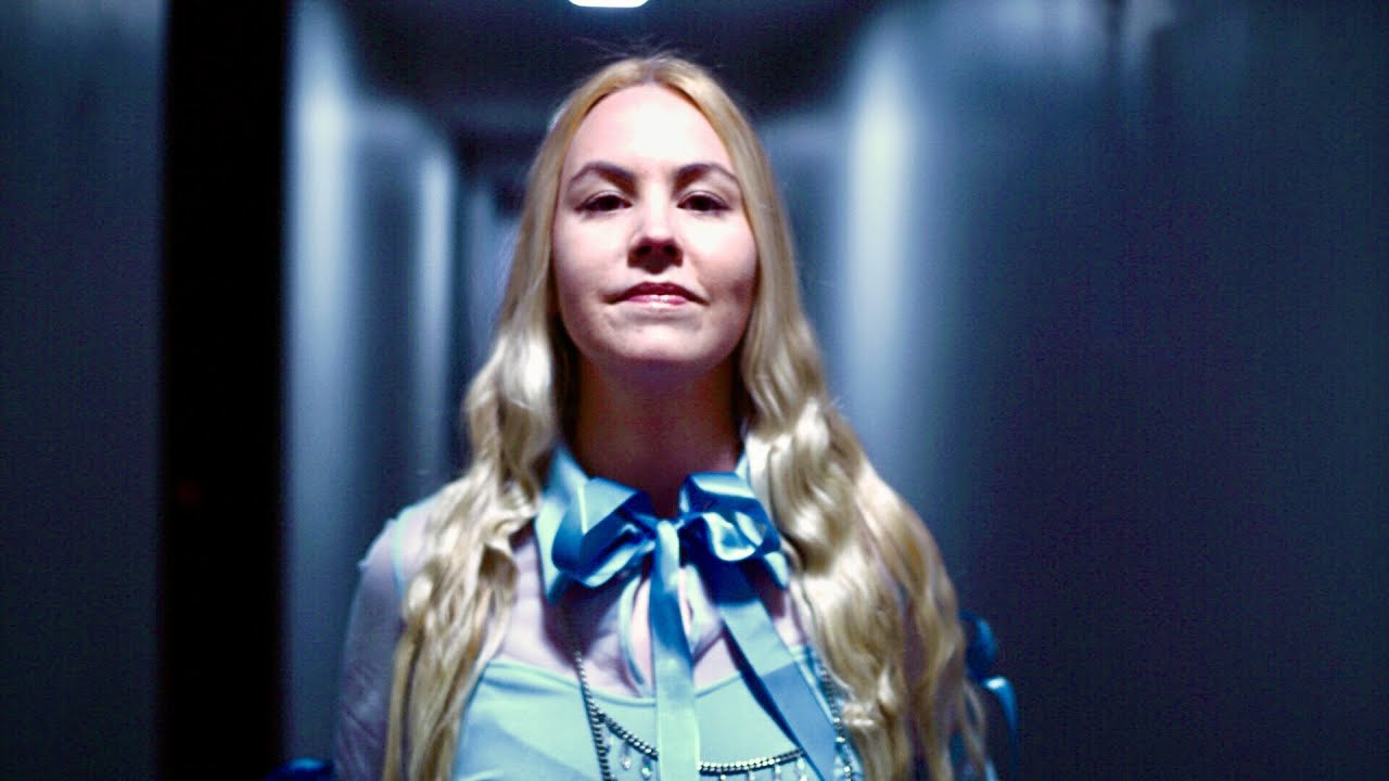 Kendra & the Bunnies - So Hollywood (Official Music Video)