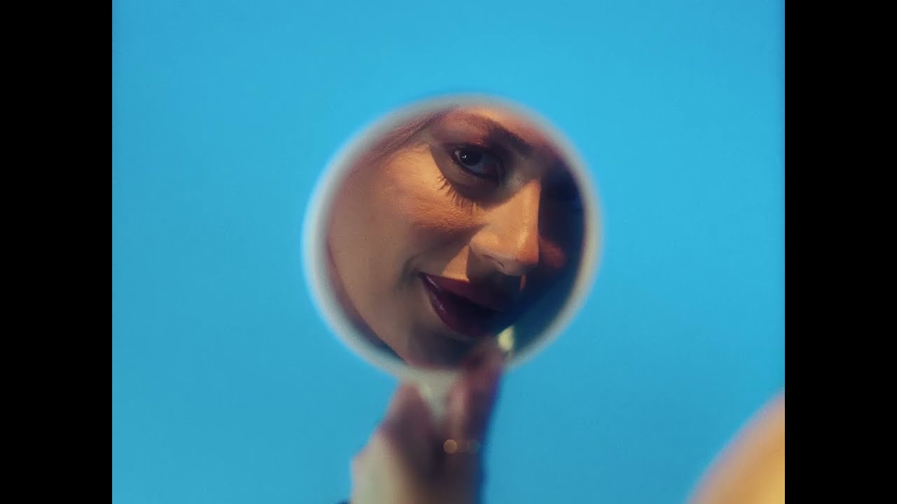 Mackenta - FLYING (Official Music Video)