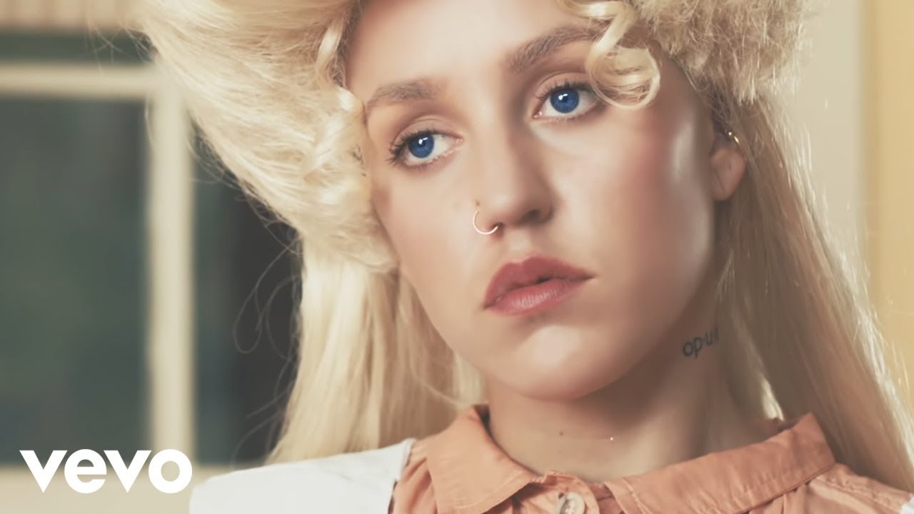 Brooke Candy - Paper or Plastic (Official Video)