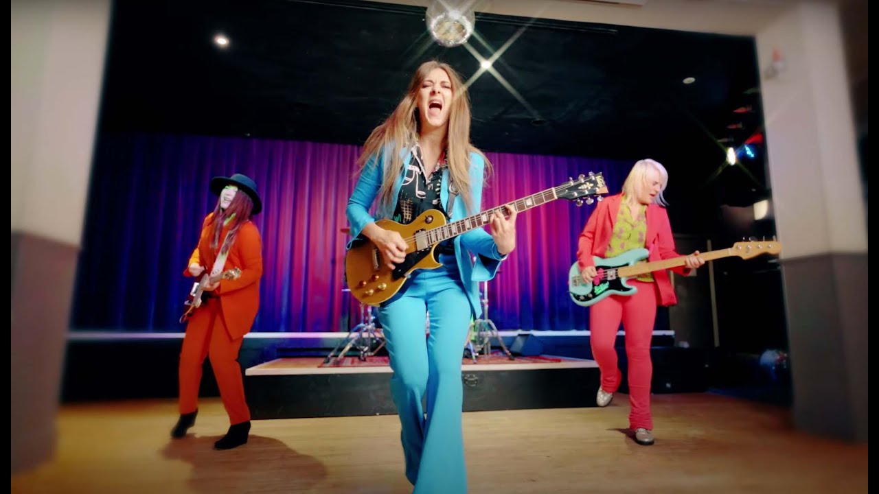 The Hot Damn! - "Live Laugh Love" (Official Music Video)