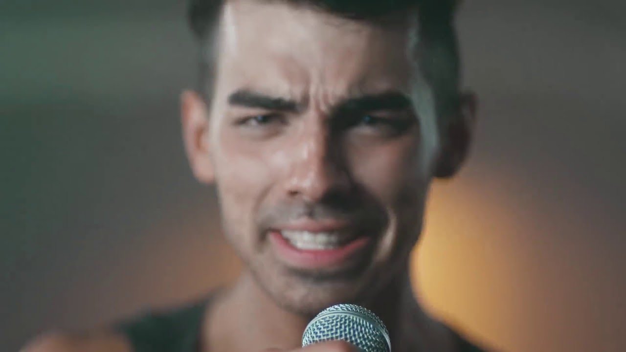 DNCE - Body Moves