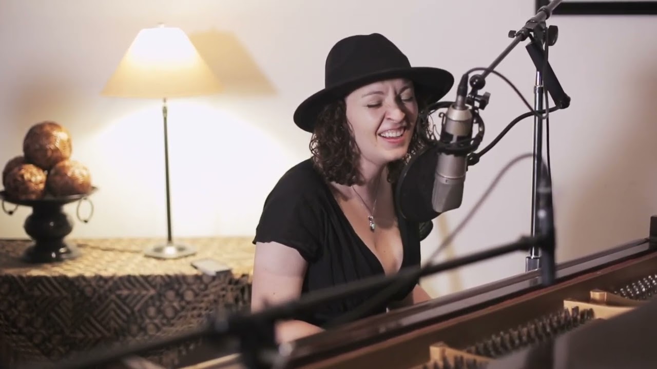 Fallen from the Stars ft. Ro Rowan - Hannah Lou Woods - Live at Endless Noise Studios