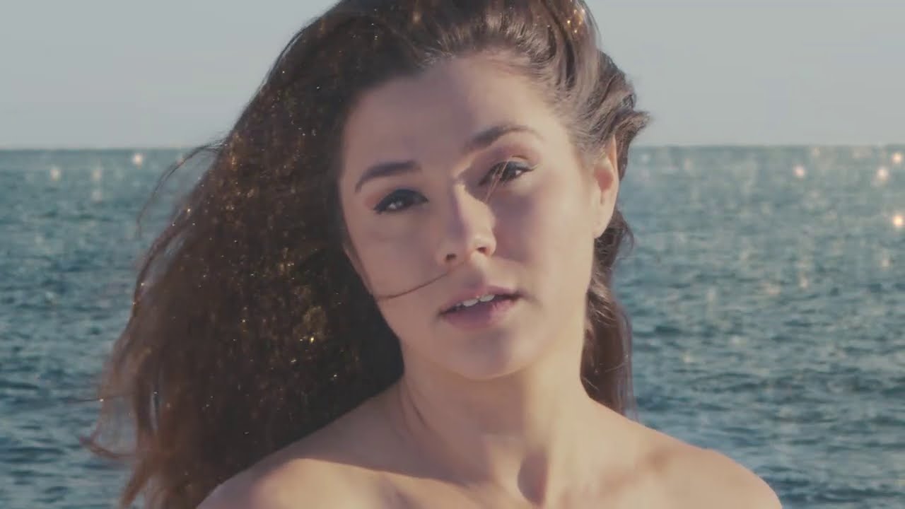 Anie Delgado - Daydream (Official Music Video)