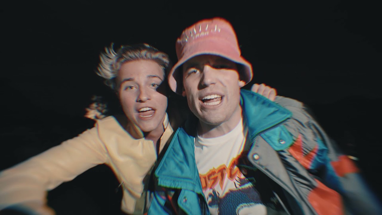 .wavrunner - Professional (official music video)
