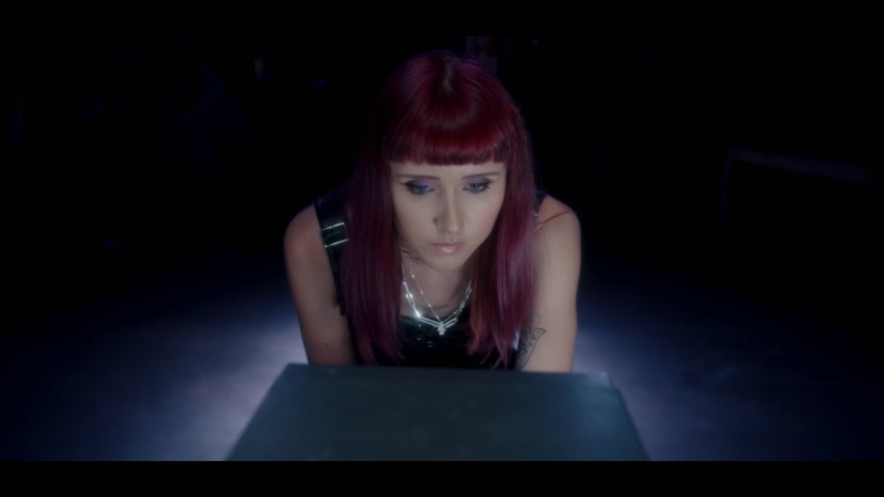 Darla Jade - Disconnect (Official Video)