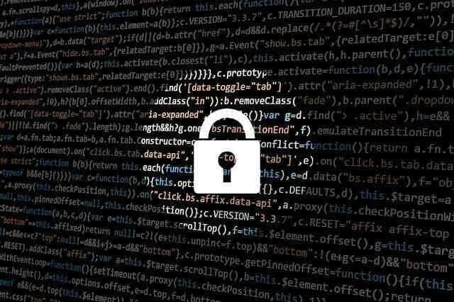 A website protected with security measures – visualized with a lock on the code.