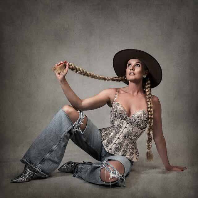 Cover Viktoria Siff aka LOUD TIGER Photo Morten Rygaard All Copyrights DSC7681 1